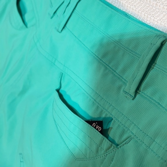 Nvo by Lancot Shorts Womens Size 10 Green Polyester Nylon Spandex Shorts Golf - Picture 4 of 10